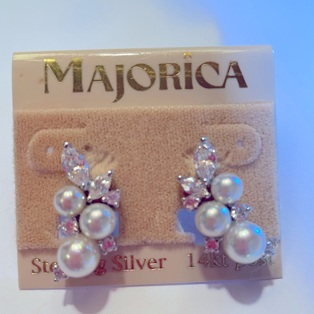 Cluster pearl and crystal statement earrings!